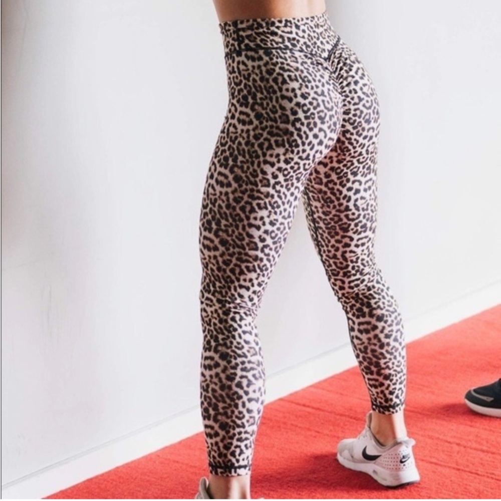 Zyia Active Leopard Brilliant Scrunchy What High Rise 7/8 Leggings Tights 8-10